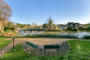 Communal Riverside Gardens- click for photo gallery